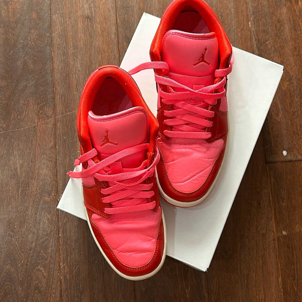 Nike Air Jordan 1 Low SE “Valentine’s Day” 2024